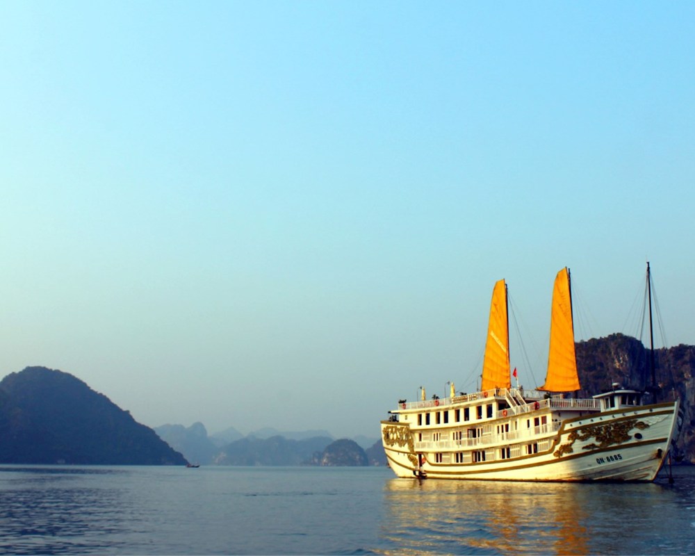 Best Halong Bay cruise for solo 